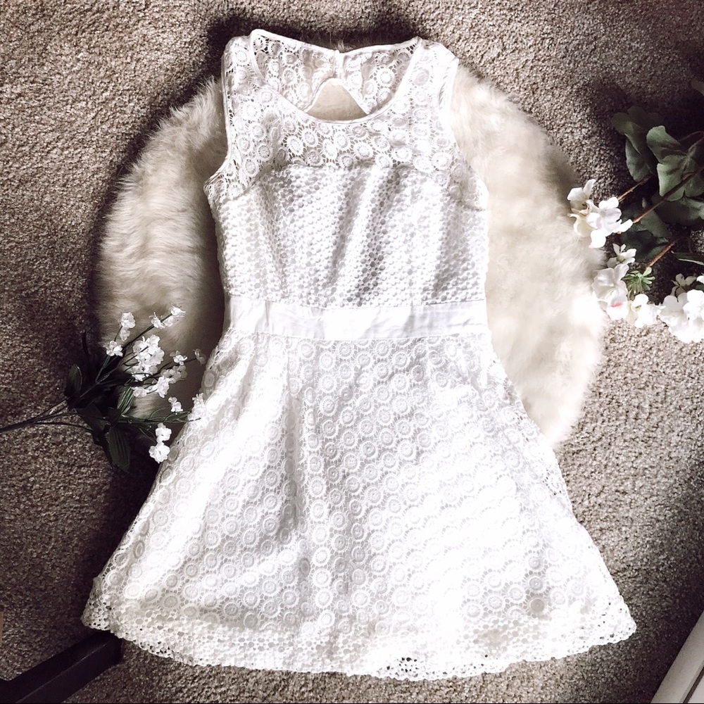 INC International Concepts White Lace